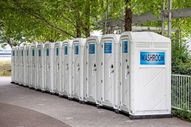 Best High-end porta potty rental  in Tiffin, IA